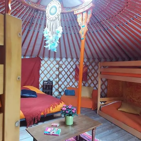 Le Domaine Du Trappeur 2*