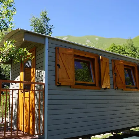 홀리데이파크 Le Domaine Du Trappeur 2*